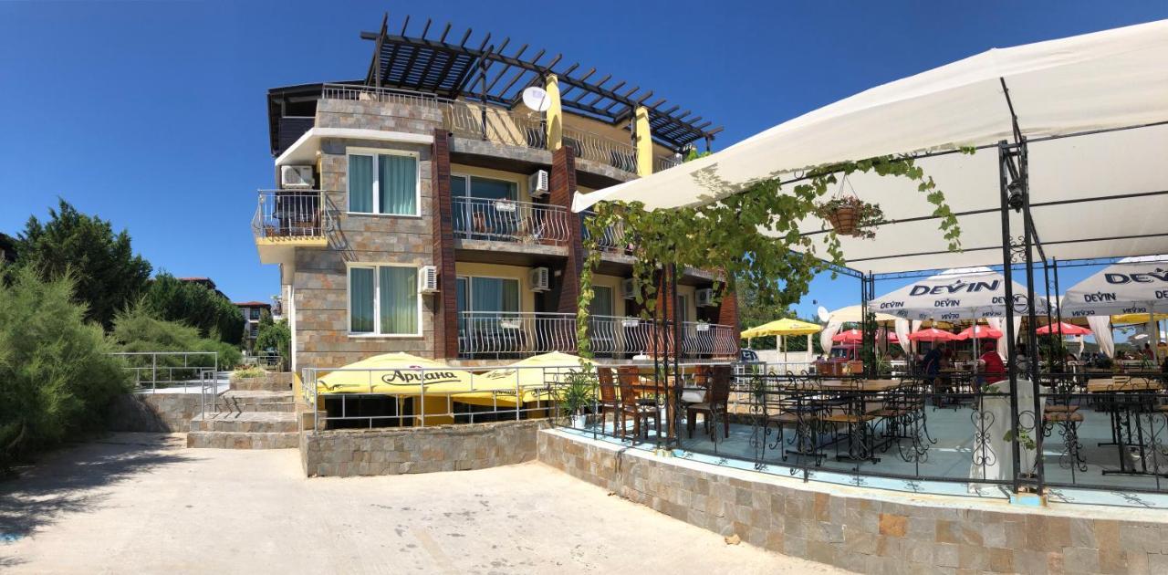 Family Hotel Littoral Sozopol Bagian luar foto