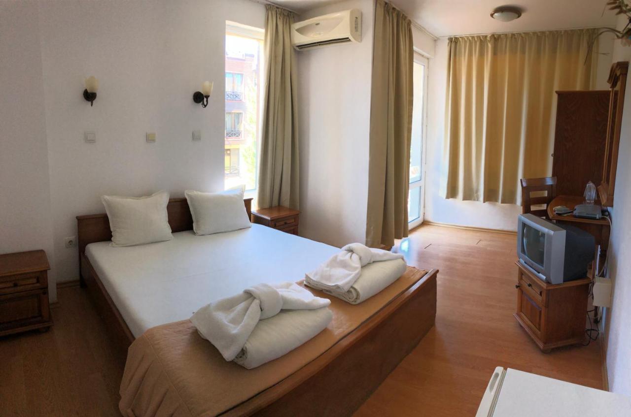 Family Hotel Littoral Sozopol Bagian luar foto