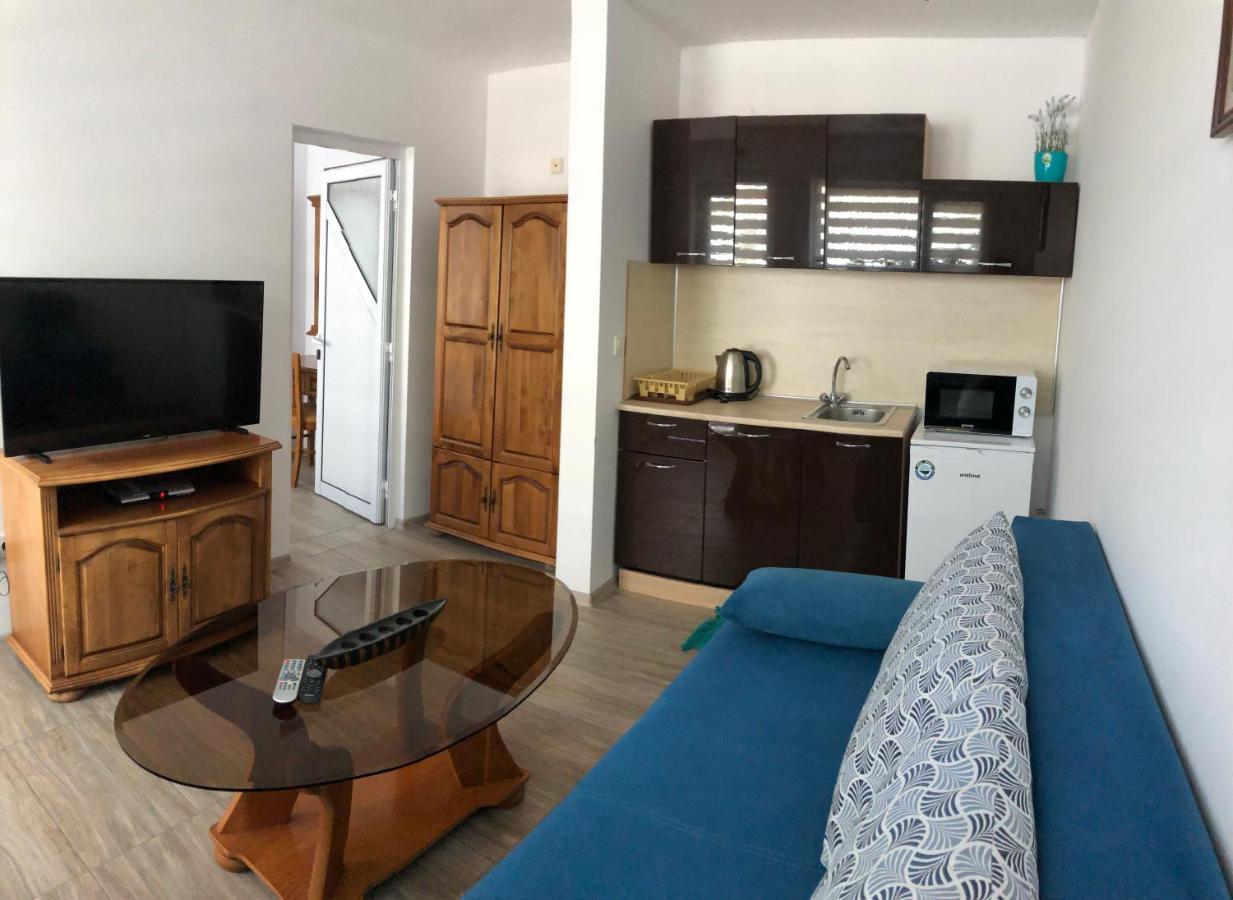 Family Hotel Littoral Sozopol Bagian luar foto