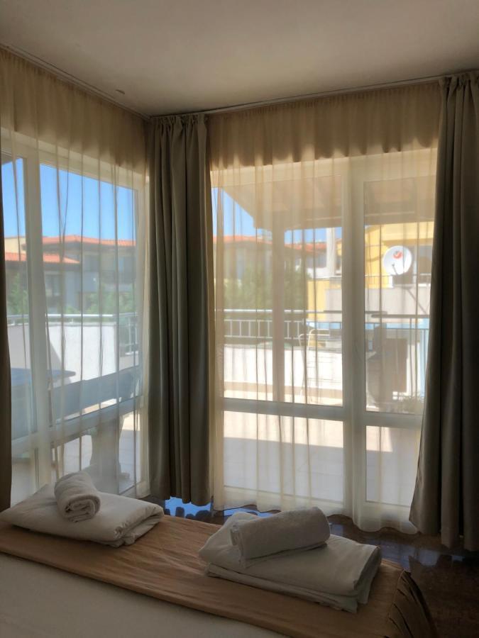 Family Hotel Littoral Sozopol Bagian luar foto
