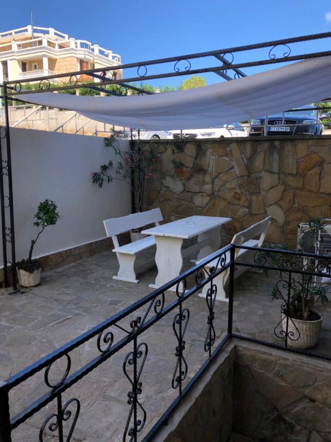 Family Hotel Littoral Sozopol Bagian luar foto