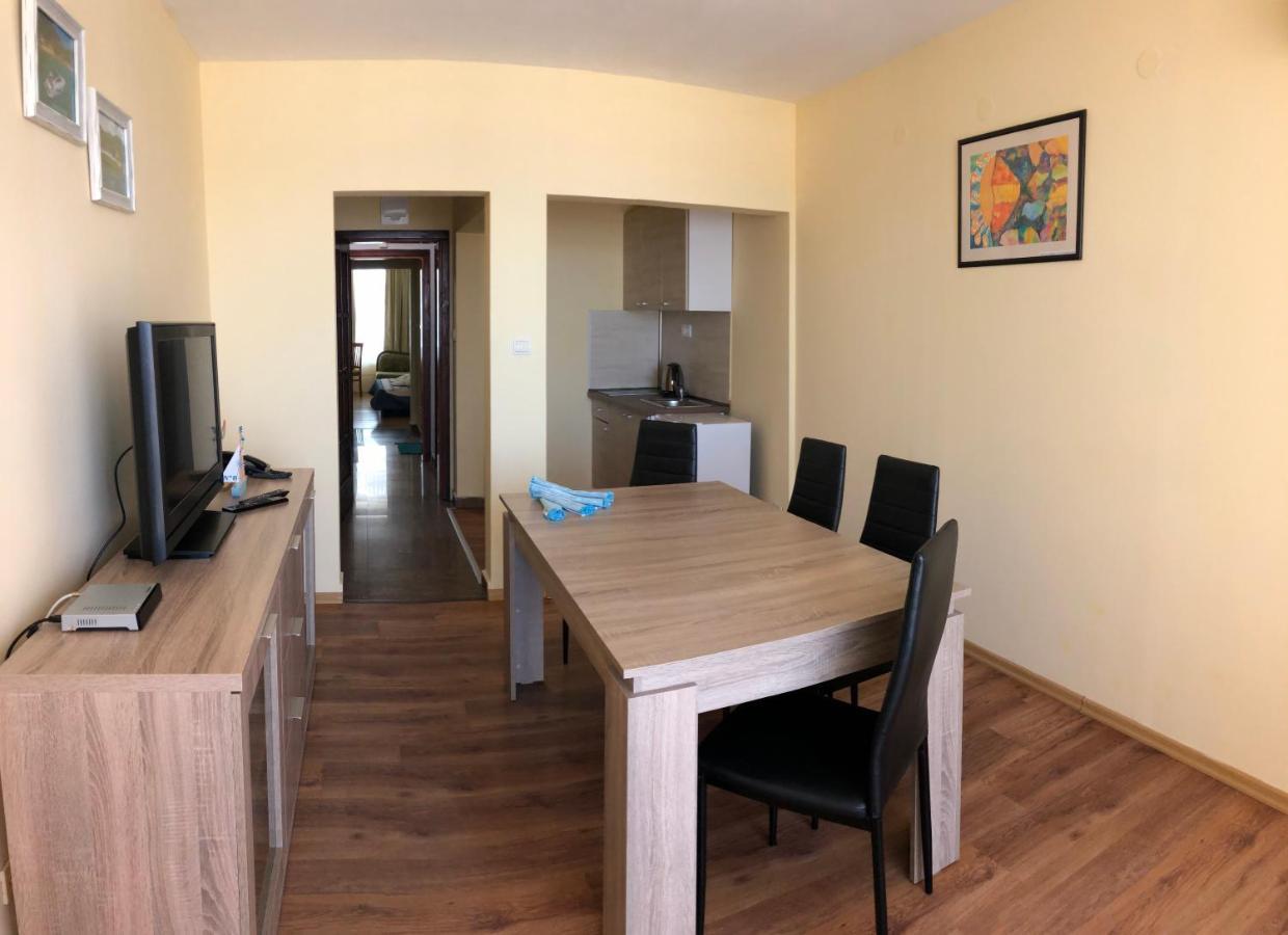 Family Hotel Littoral Sozopol Bagian luar foto