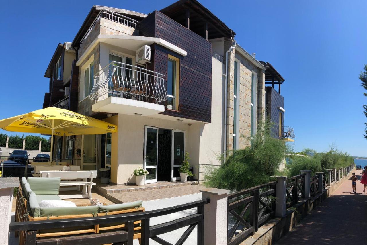Family Hotel Littoral Sozopol Bagian luar foto
