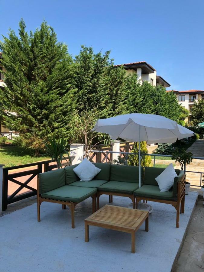 Family Hotel Littoral Sozopol Bagian luar foto