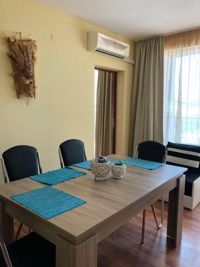 Family Hotel Littoral Sozopol Bagian luar foto