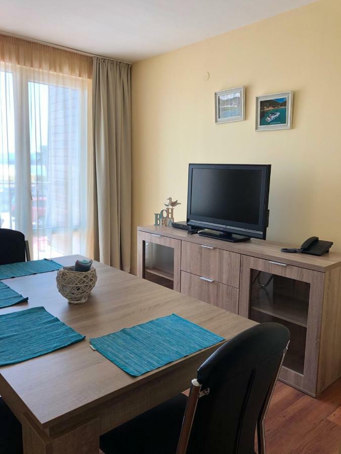 Family Hotel Littoral Sozopol Bagian luar foto